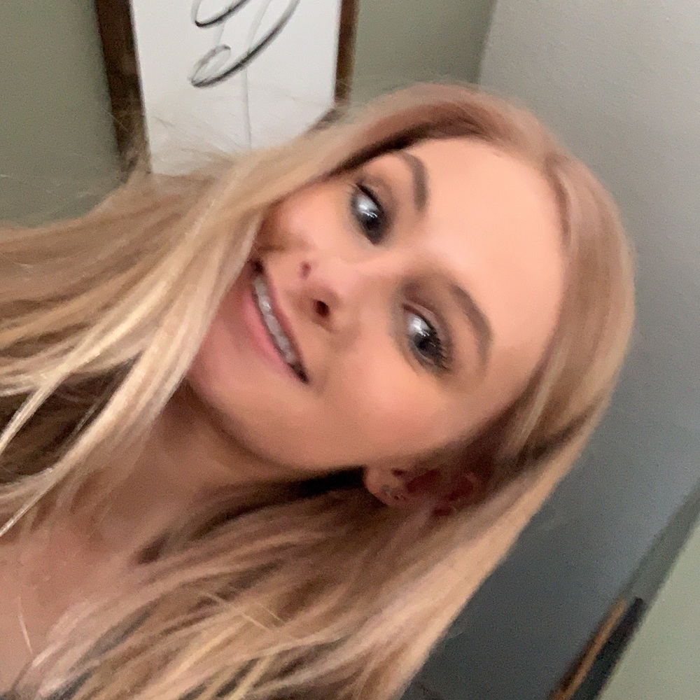 Meet your Posher, Madi